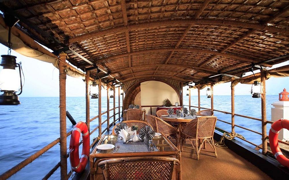 Cocobay Resort Kumarakom Restaurante foto